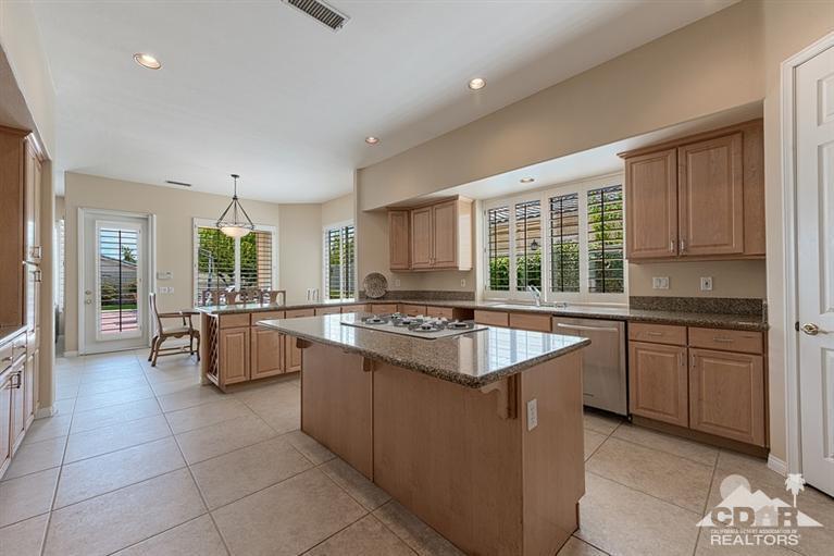 23 Bentley Road Rancho Mirage, CA 92270 - Photo 9 of 36 Additional Photo