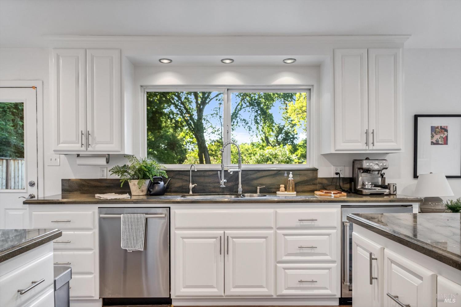 47 Hoff Road Kenwood, CA 95409 - Photo 15 of 45