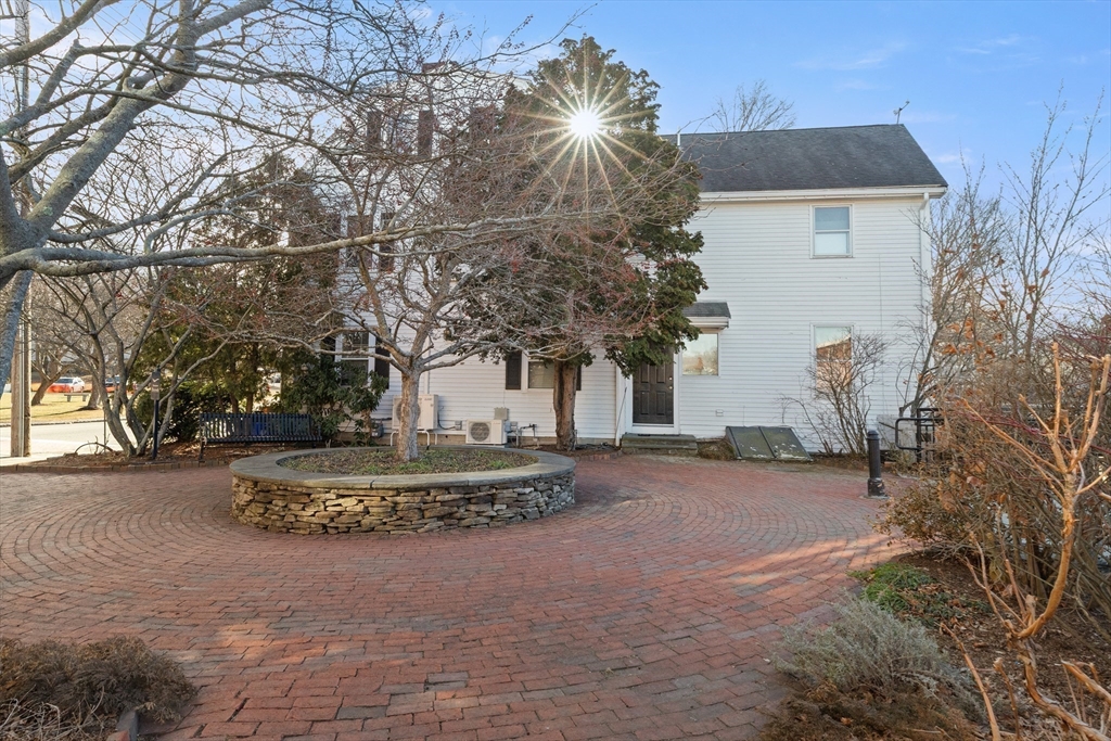 59 South Main Street, Unit 1 Ipswich, MA 01938 - Photo 26 of 34