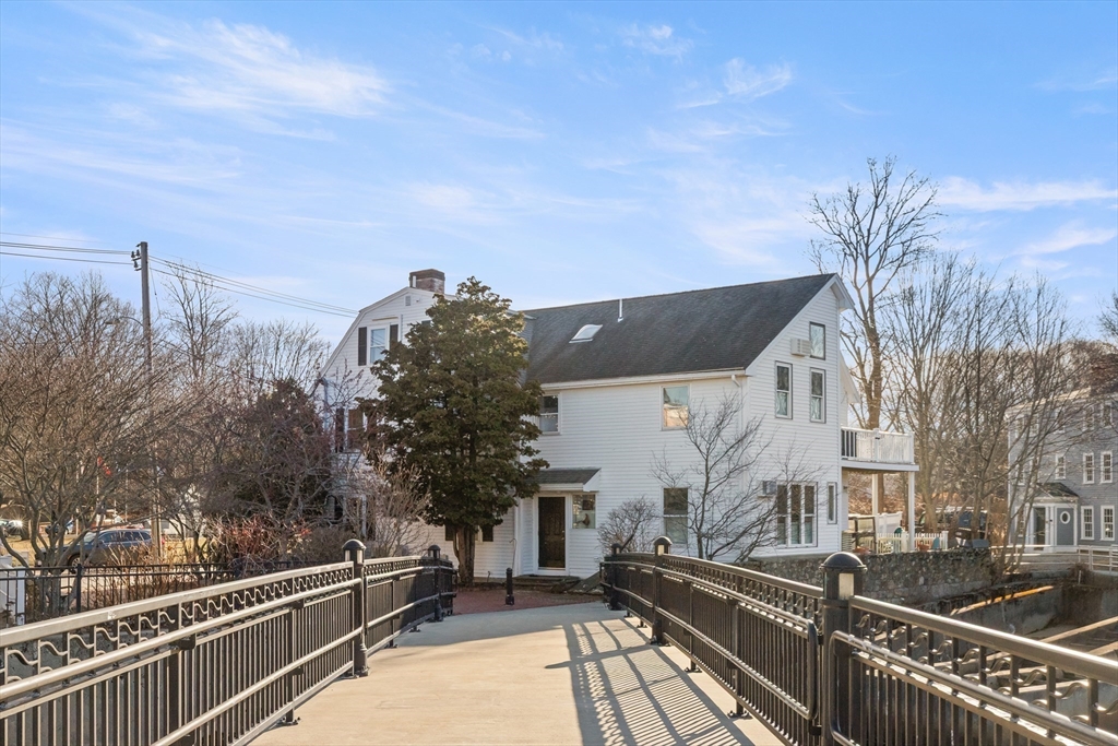 59 South Main Street, Unit 1 Ipswich, MA 01938 - Photo 31 of 34