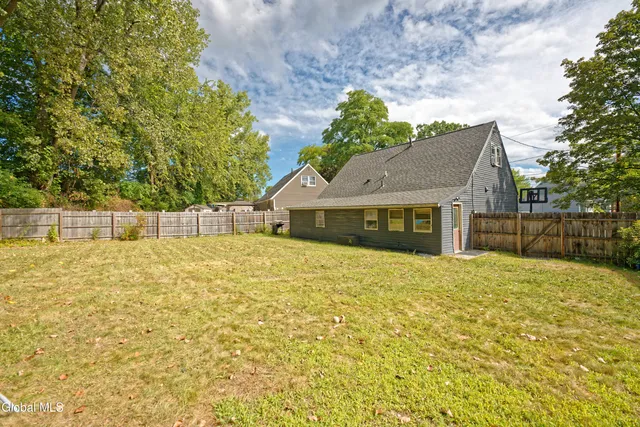 $275,000 | 9 Pompano Drive, Troy, NY 12182