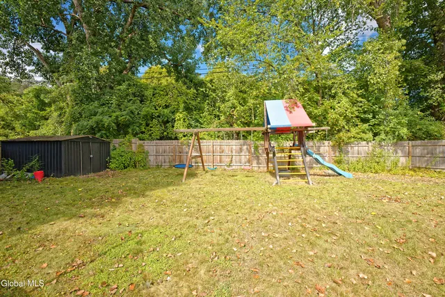 $275,000 | 9 Pompano Drive, Troy, NY 12182