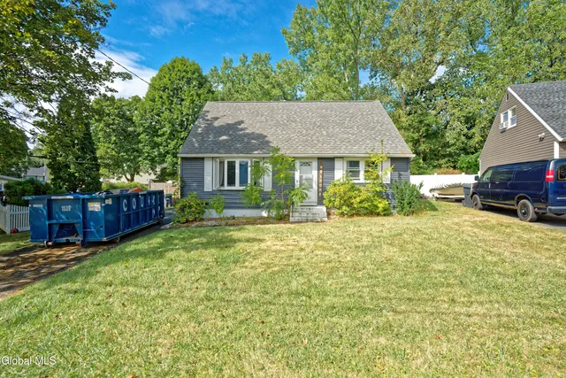 $289,900 | 9 Pompano Drive, Troy, NY 12182