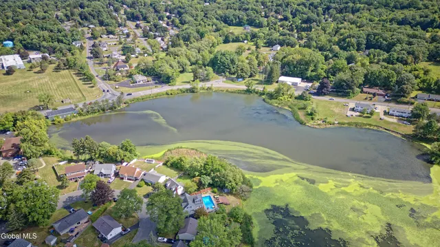 $289,900 | 9 Pompano Drive, Troy, NY 12182