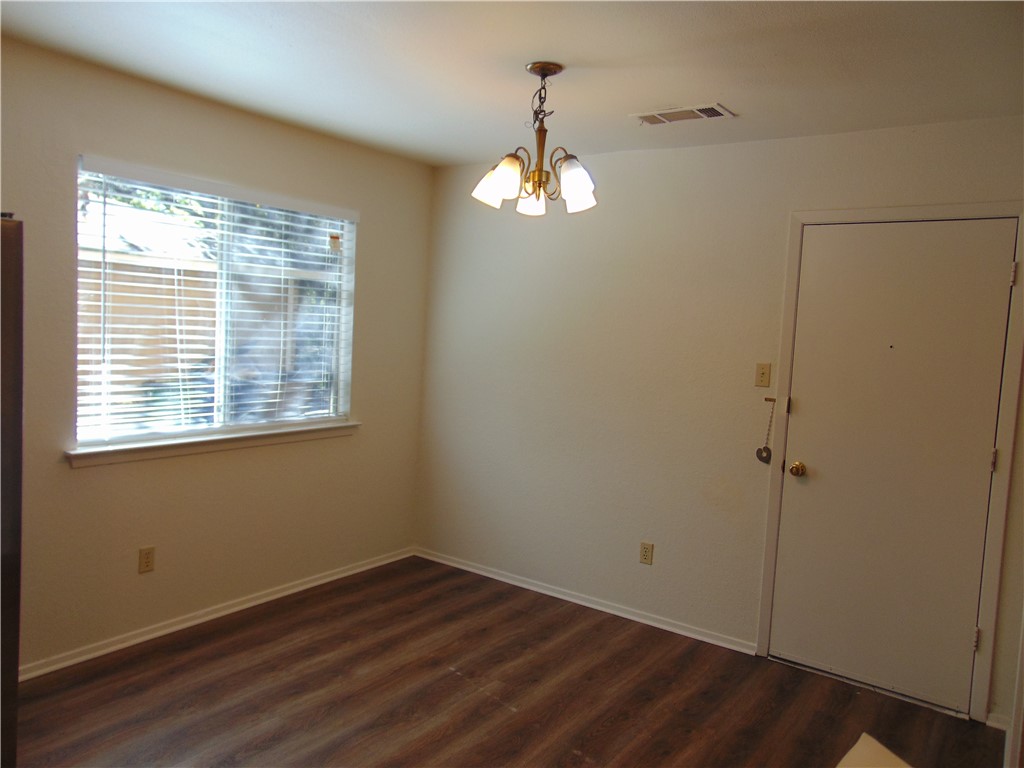 9213 Independence Loop Austin, TX 78748 - Photo 9 of 20