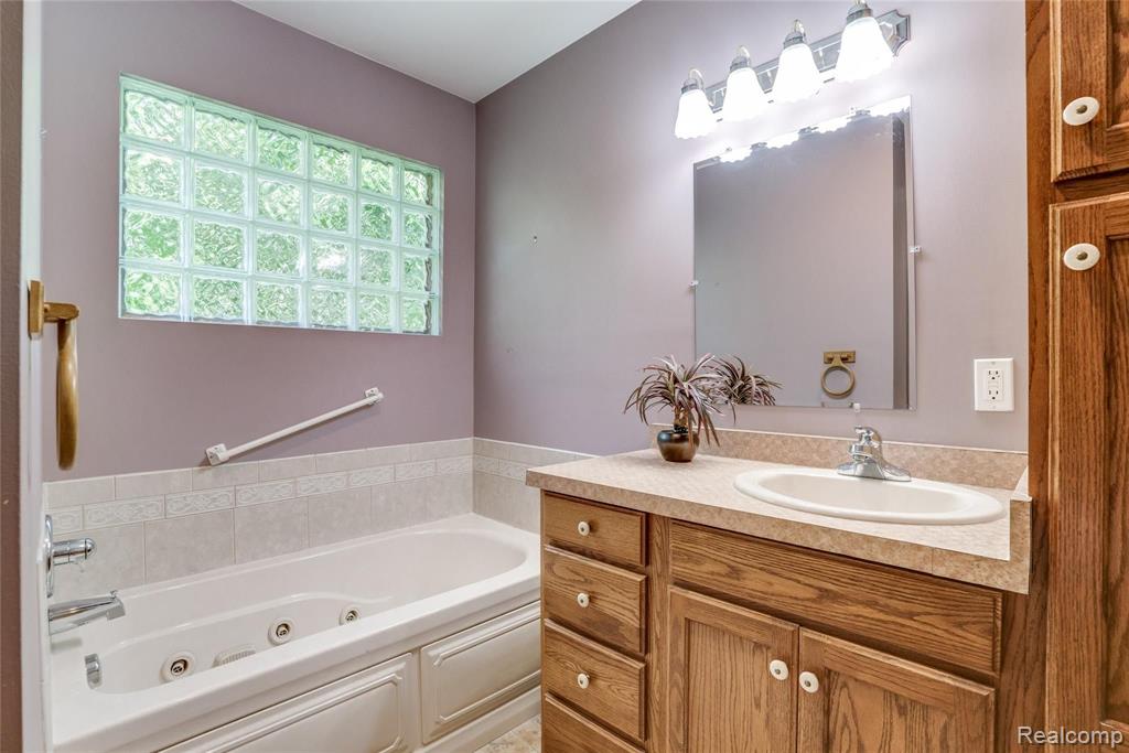 1179 Barneswood Lane Rochester Hills, MI 48306 - Photo 30 of 32