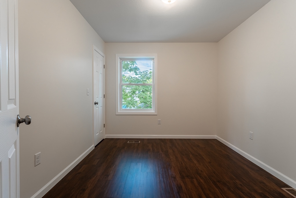 144-146 Magazine Street Springfield, MA 01109 - Photo 10 of 21 Gallery Image 10