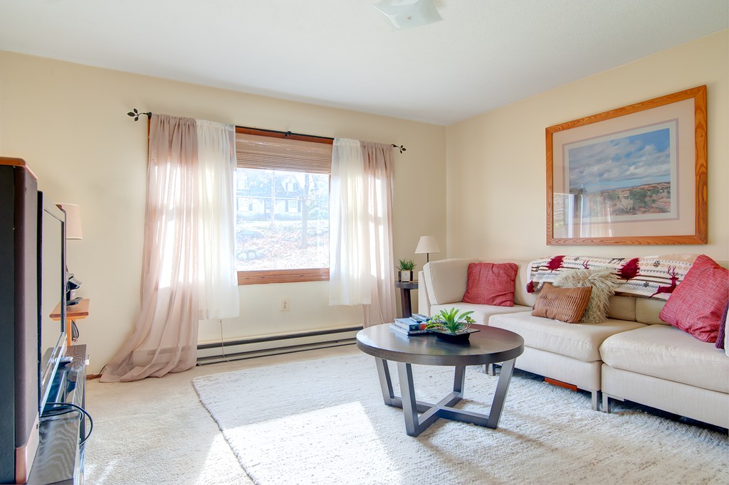 36 Clara Barton Road Oxford, MA 01537 - Photo 6 of 16 Gallery Image 6