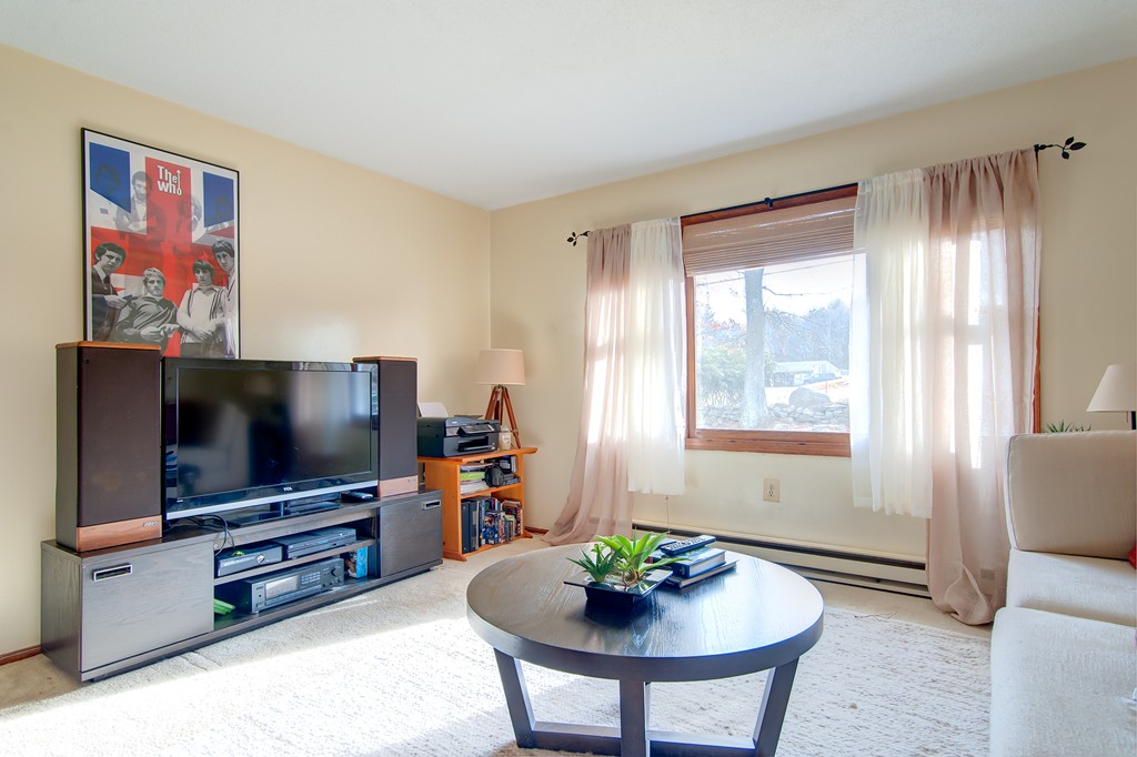 36 Clara Barton Road Oxford, MA 01537 - Photo 7 of 16 Gallery Image 7