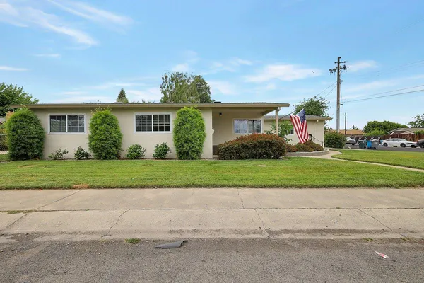 $399,000 | 303 Louis Lane, Colusa, CA 95932
