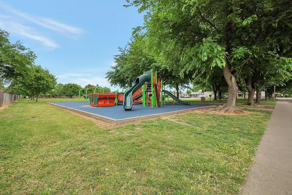 $399,000 | 303 Louis Lane, Colusa, CA 95932