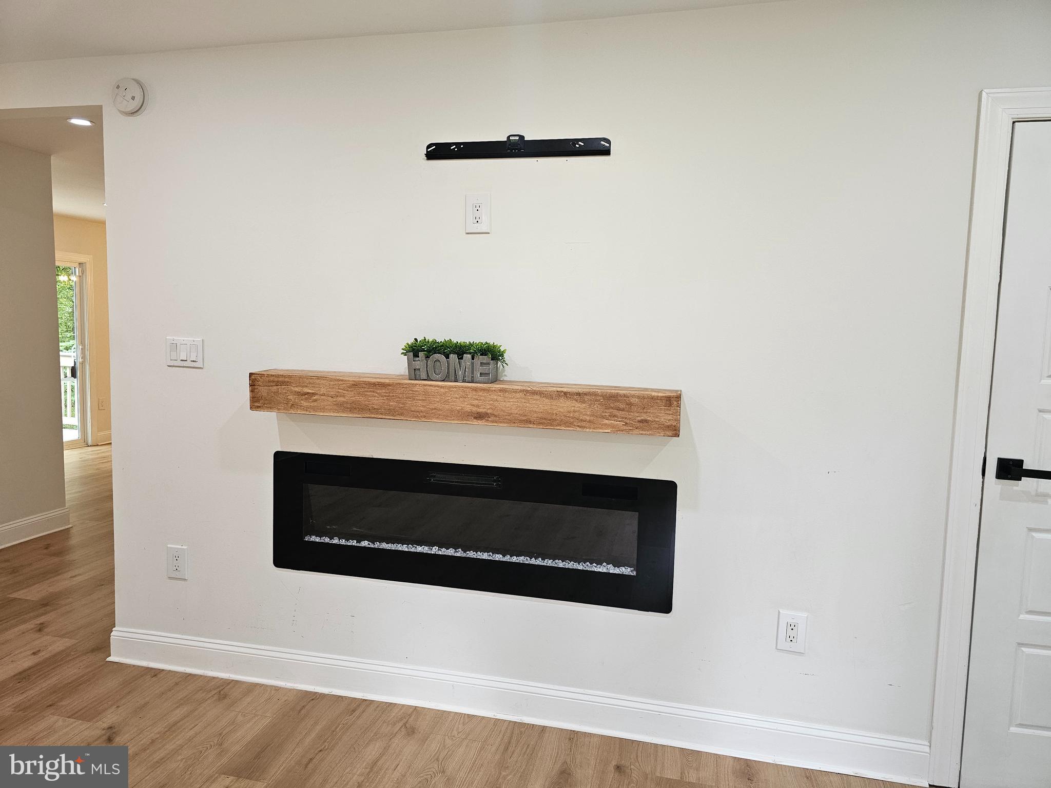 133 Meadows Road Fredericksburg, VA 22406 - Photo 18 of 55 a living room with a fireplace