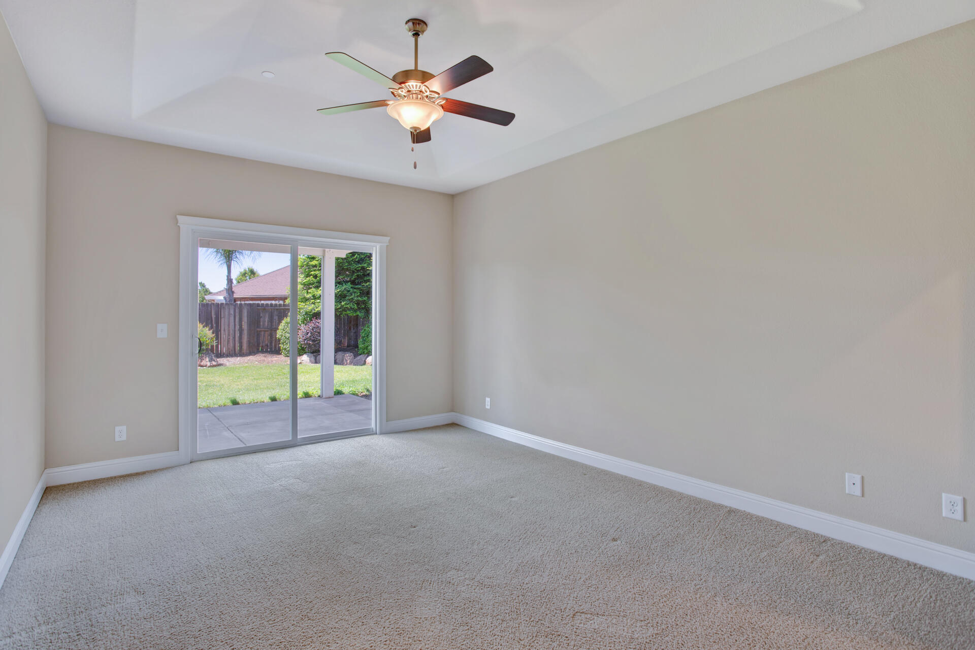 3499 Lemurian Road Redding, CA 96002 - Photo 9 of 15 IMG_6474