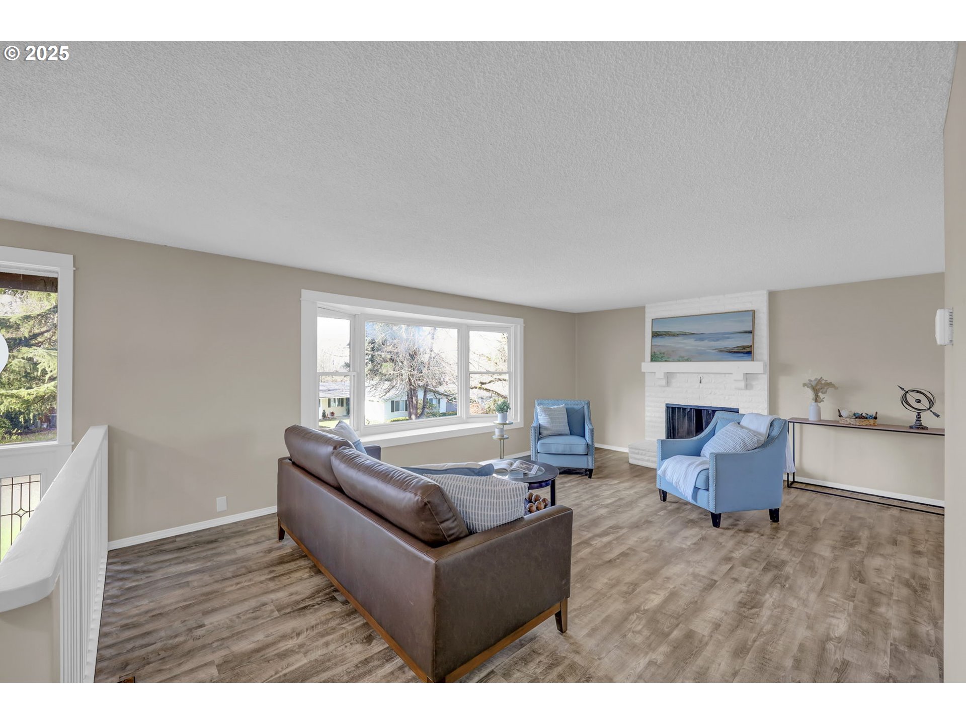 2015 Coventry Way Eugene, OR 97405 - Photo 8 of 48 a living room with furniture and windows