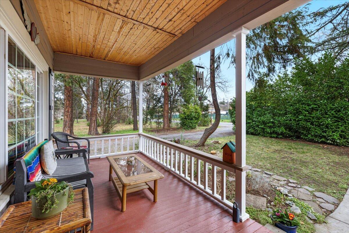 3072 Griffin Creek Road Medford, OR 97501 - Photo 11 of 56 10-CI_3674