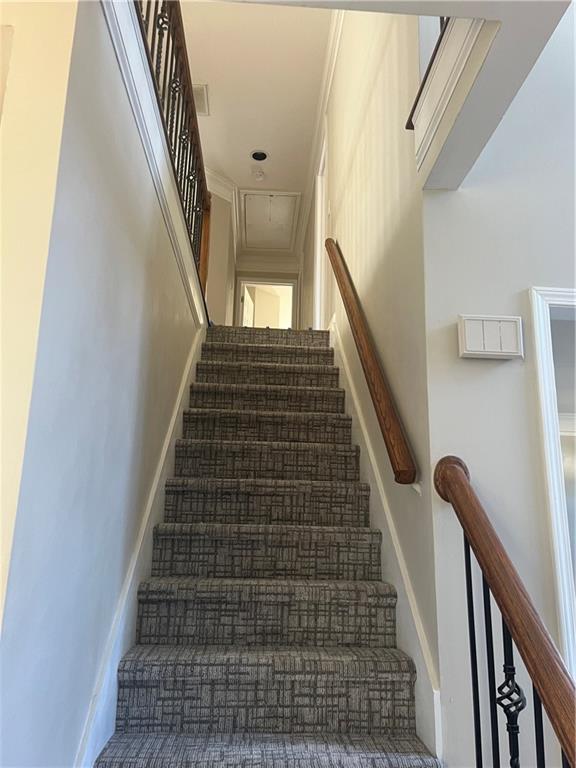 5455 Woodrun Lane Alpharetta, GA 30005 - Photo 27 of 71 a view of entryway