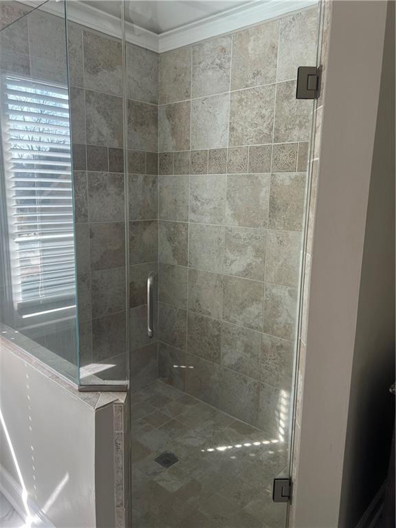5455 Woodrun Lane Alpharetta, GA 30005 - Photo 36 of 71 a bathroom with a shower