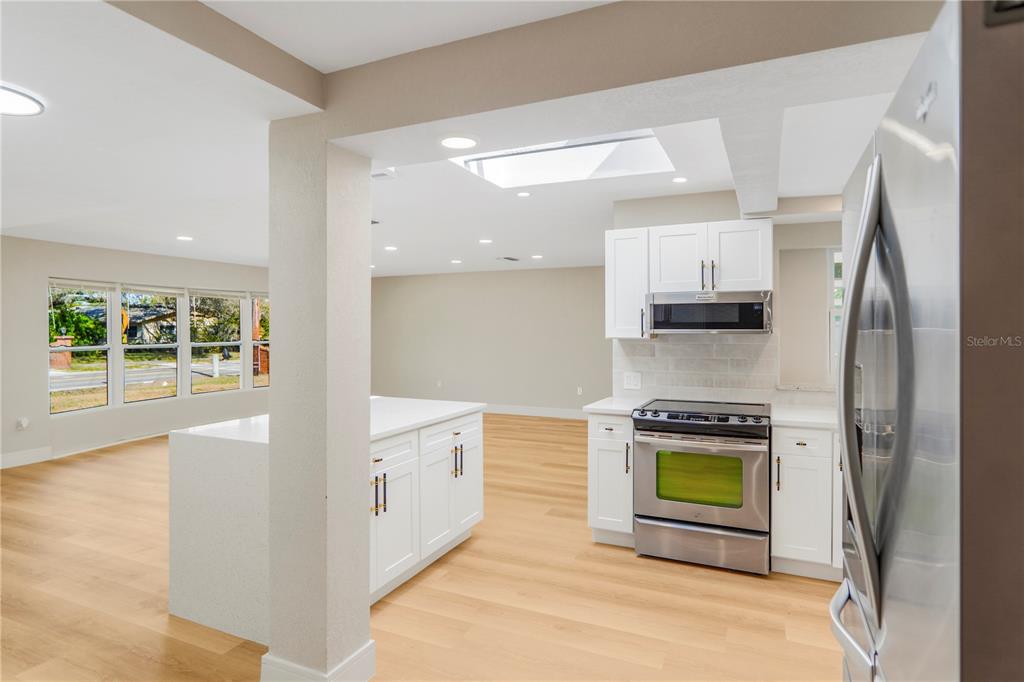 2570 Derbyshire Road Maitland, FL 32751 - Photo 11 of 48