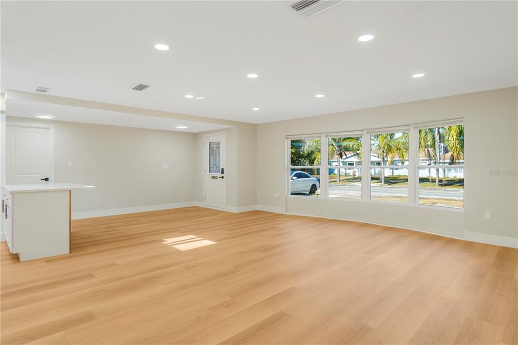 2570 Derbyshire Road Maitland, FL 32751 - Photo 4 of 48