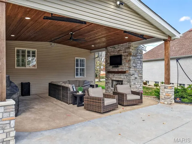 $750,000 | 267 Fairway Green Drive, O'Fallon, MO 63368