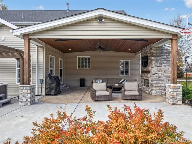 $750,000 | 267 Fairway Green Drive, O'Fallon, MO 63368