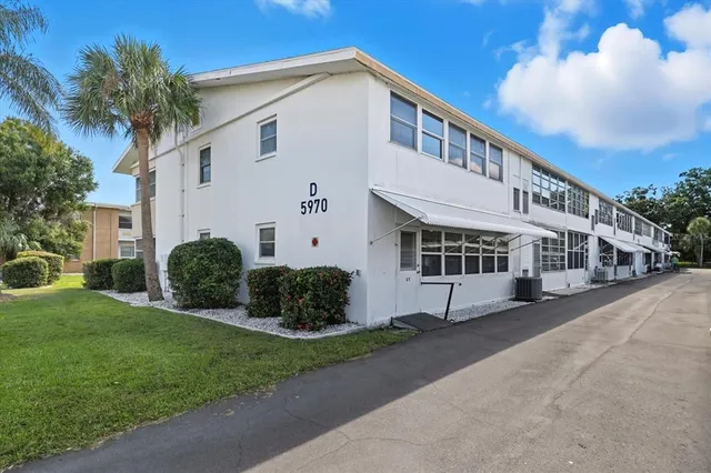 $106,000 | 5970 21st Street North, Unit 1, St. Petersburg, FL 33714