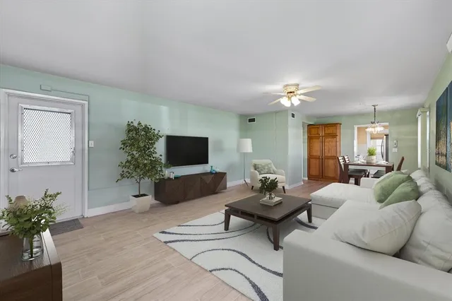 $106,000 | 5970 21st Street North, Unit 1, St. Petersburg, FL 33714