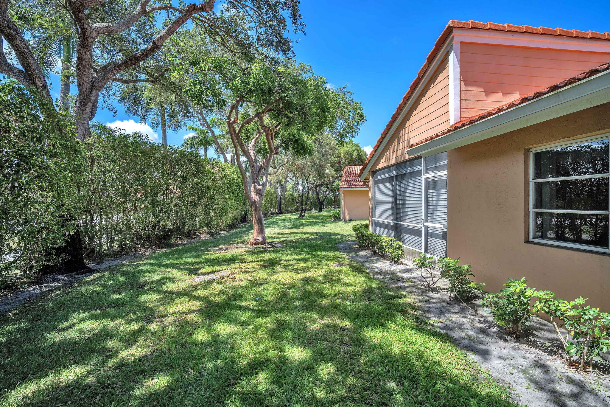 9976 Seacrest Circle, Unit D Boynton Beach, FL 33437 - Photo 33 of 43 29-web-or-mls-DSC08582