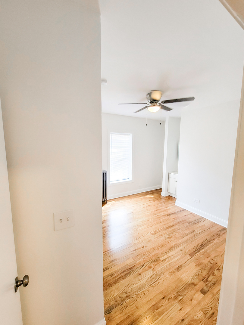 716 Clark Street, Unit 1W Evanston, IL 60201 - Photo 6 of 7