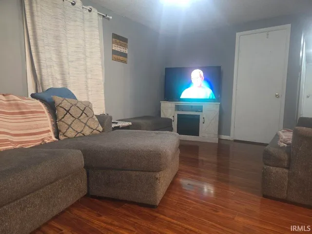 $84,900 | 512 West Plate Glass Street, Montpelier, IN 47359