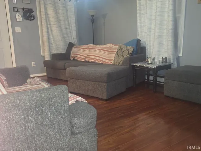 $84,900 | 512 West Plate Glass Street, Montpelier, IN 47359