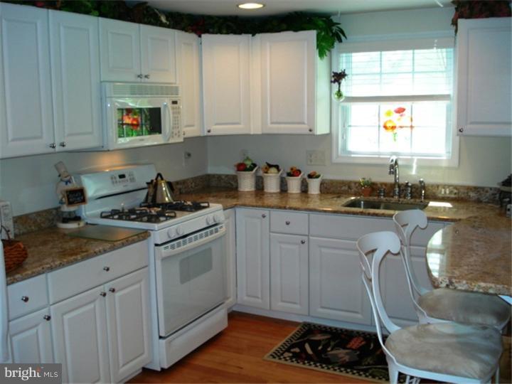 52 Ranoldo Terrace Cherry Hill, NJ 08034 - Photo 9 of 25 In-law Suite