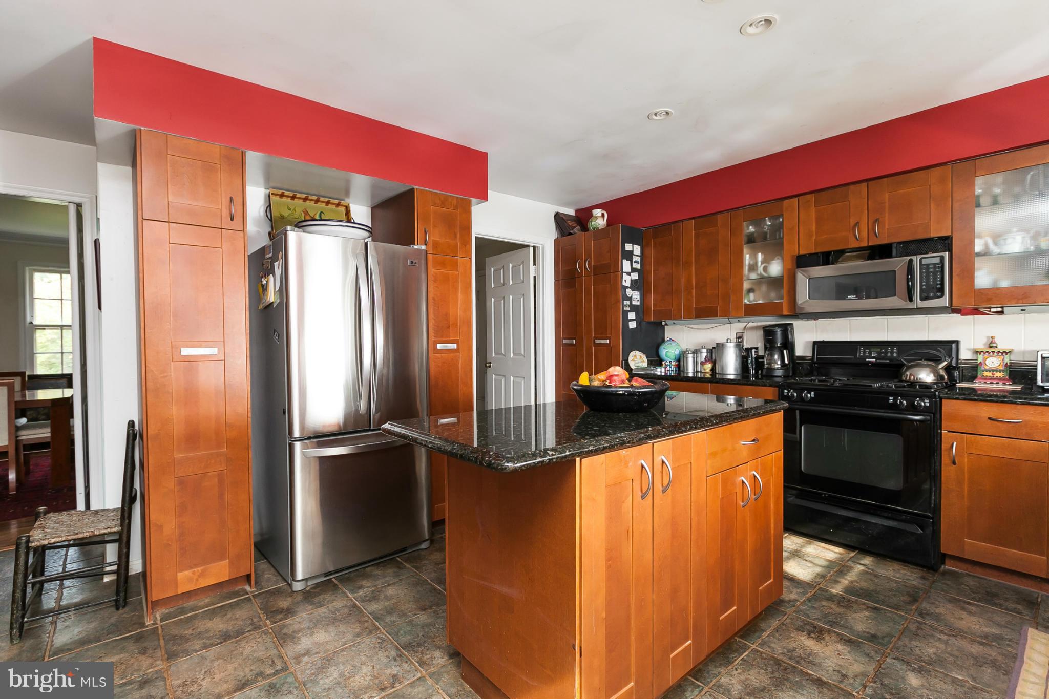 13617 Turnmore Road Silver Spring, MD 20906 - Photo 6 of 30 Kitchen