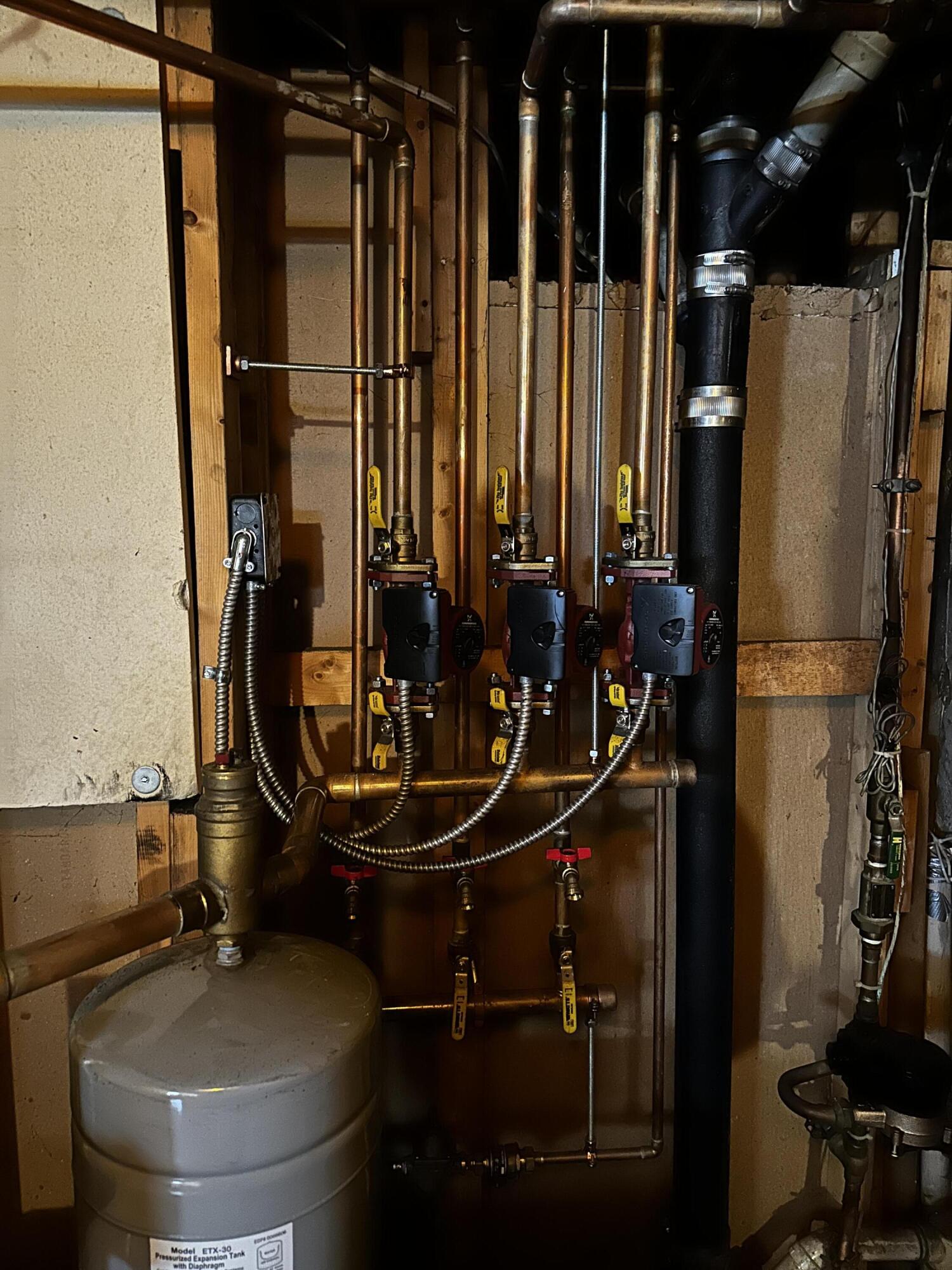 381 Birch Street Bangor, ME 04401 - Photo 24 of 26 IMG_9885