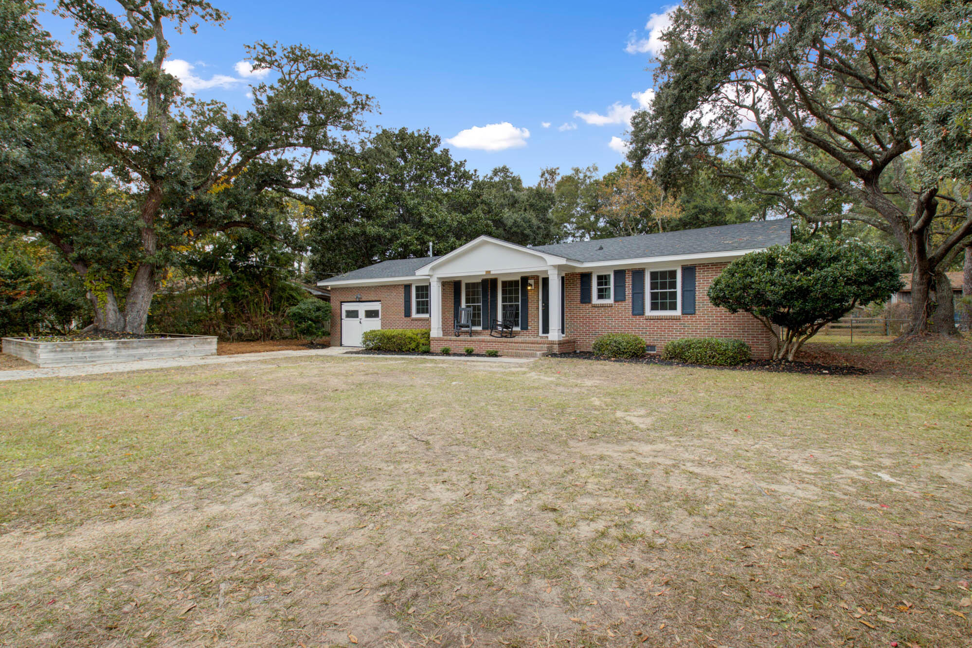 738 Harbor View Road Charleston, SC 29412 - Photo 14 of 27 738Harborview-CalSiglerPhotography (17)