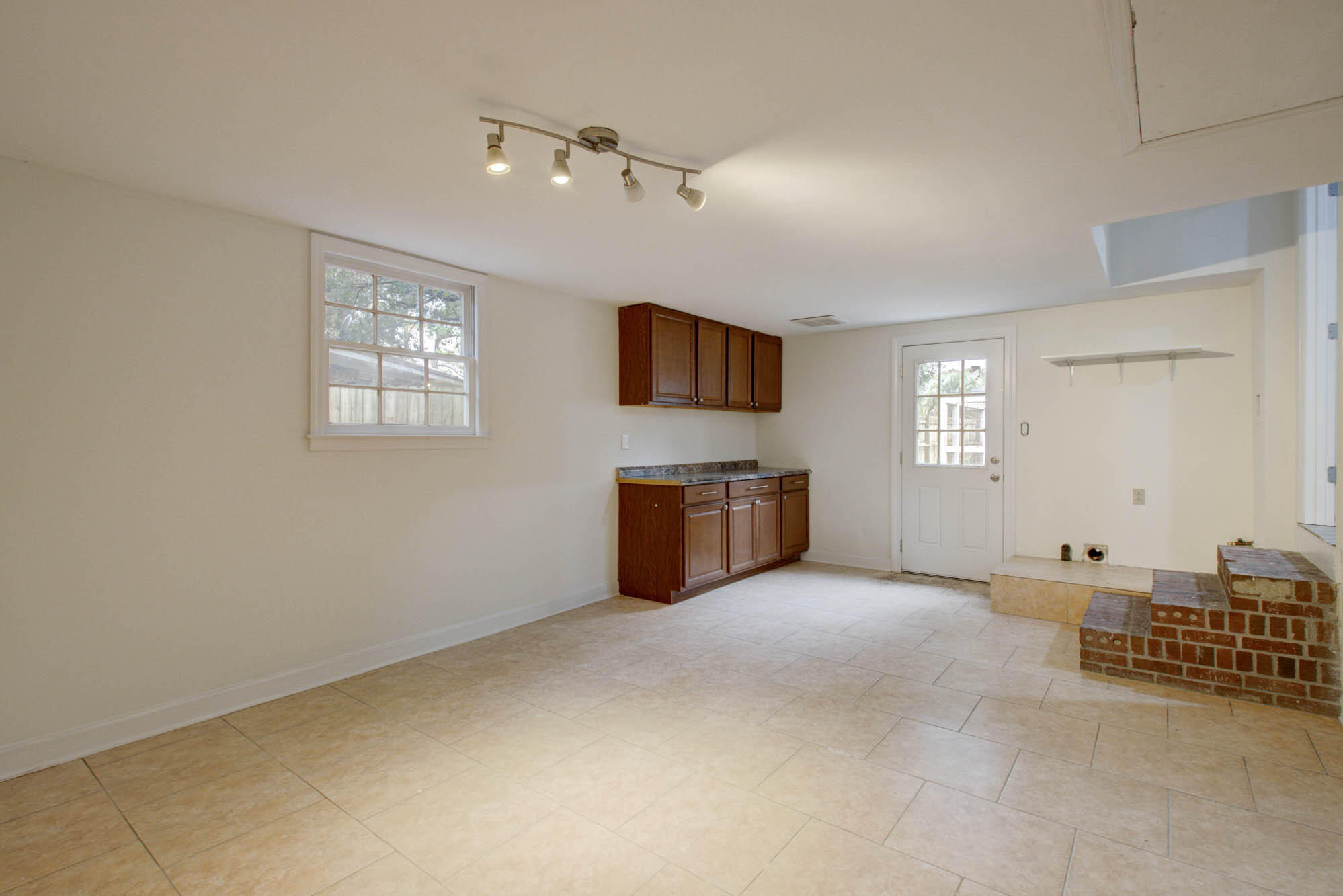 738 Harbor View Road Charleston, SC 29412 - Photo 8 of 27 738Harborview-CalSiglerPhotography (12)