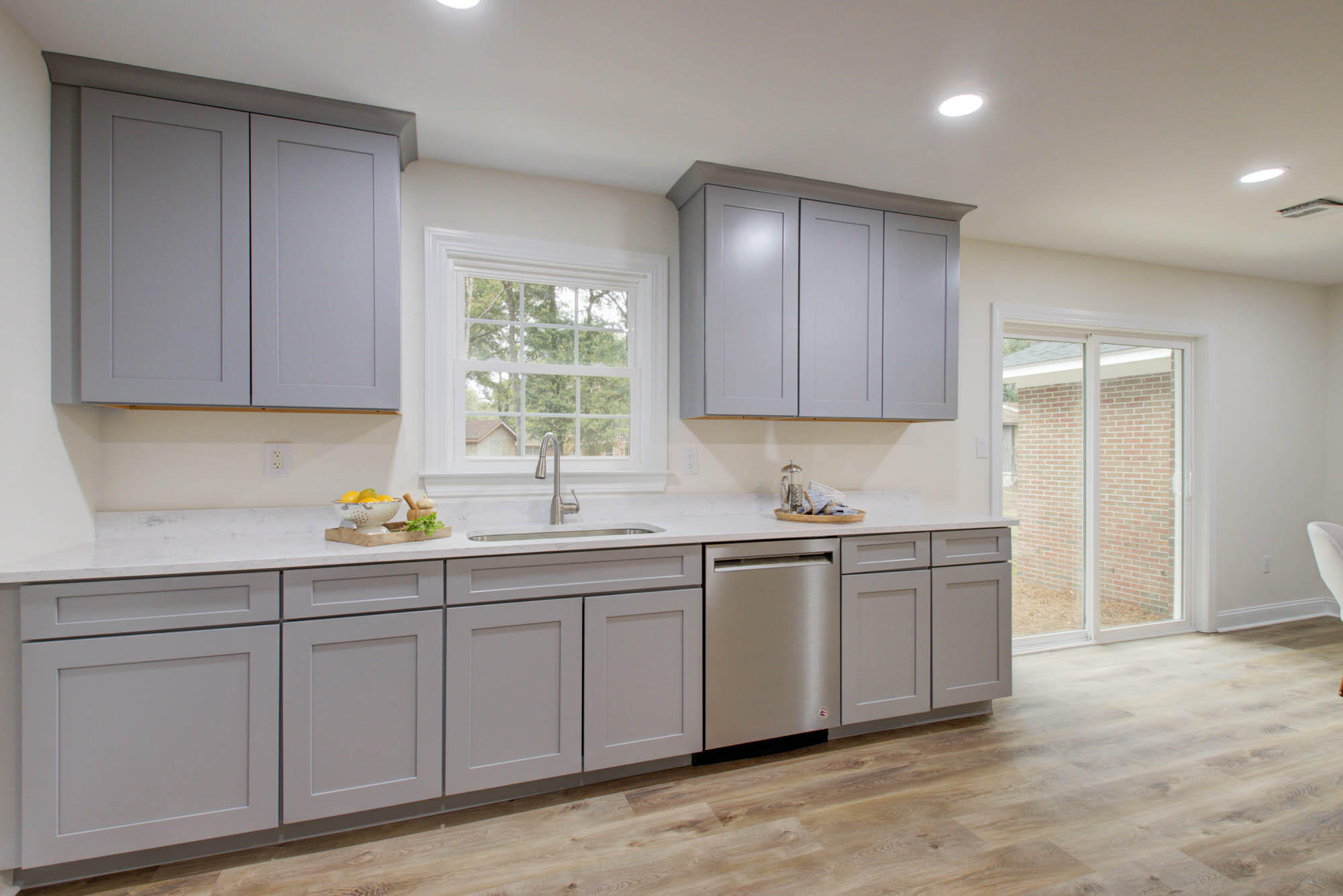 738 Harbor View Road Charleston, SC 29412 - Photo 10 of 27 738Harborview-CalSiglerPhotography (5)