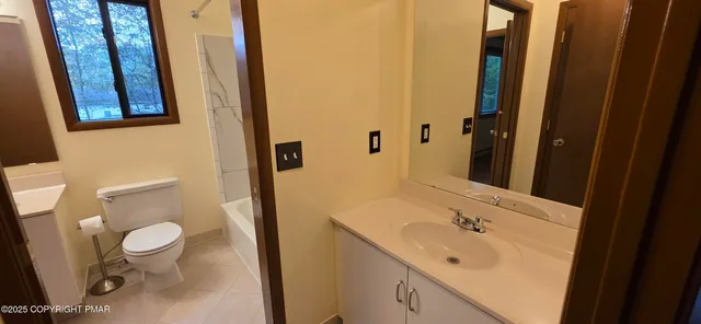 $2,100 | 363 Coach Road, Tobyhanna, PA 18466