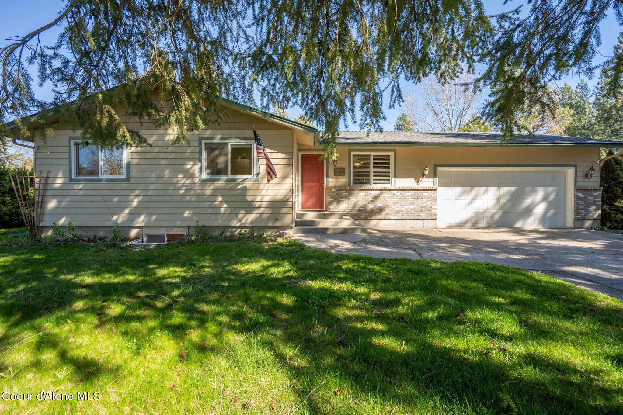 Great home in Northshire neighborhood!