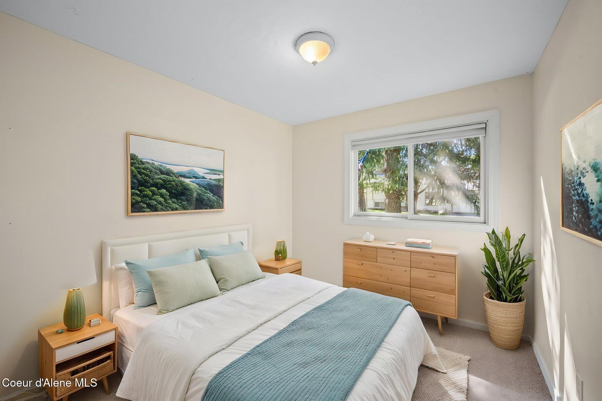 4006 North Moccasin Road Coeur D'Alene, ID 83815 - Photo 23 of 53 Bedroom 1