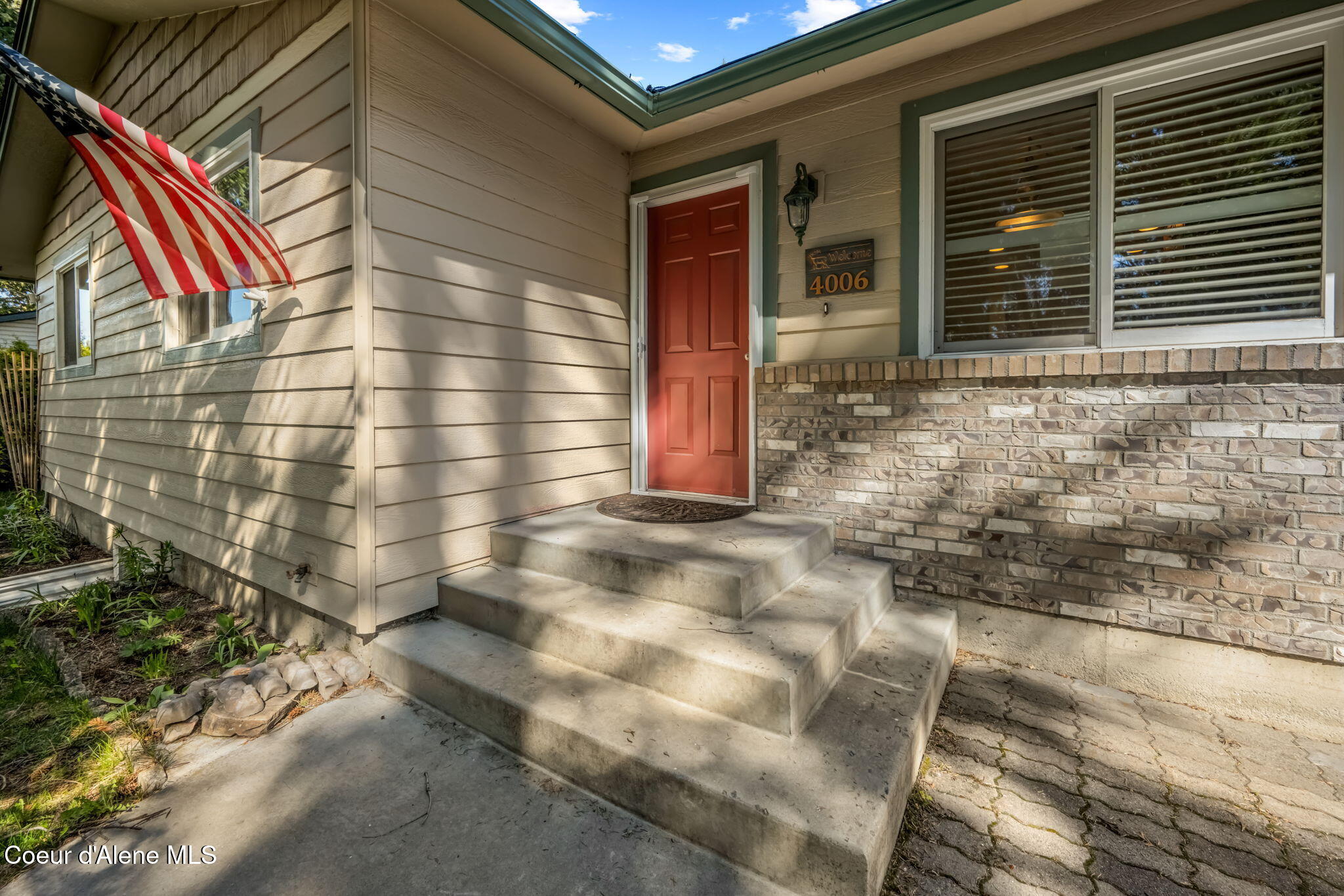 4006 North Moccasin Road Coeur D'Alene, ID 83815 - Photo 4 of 53 Entrance