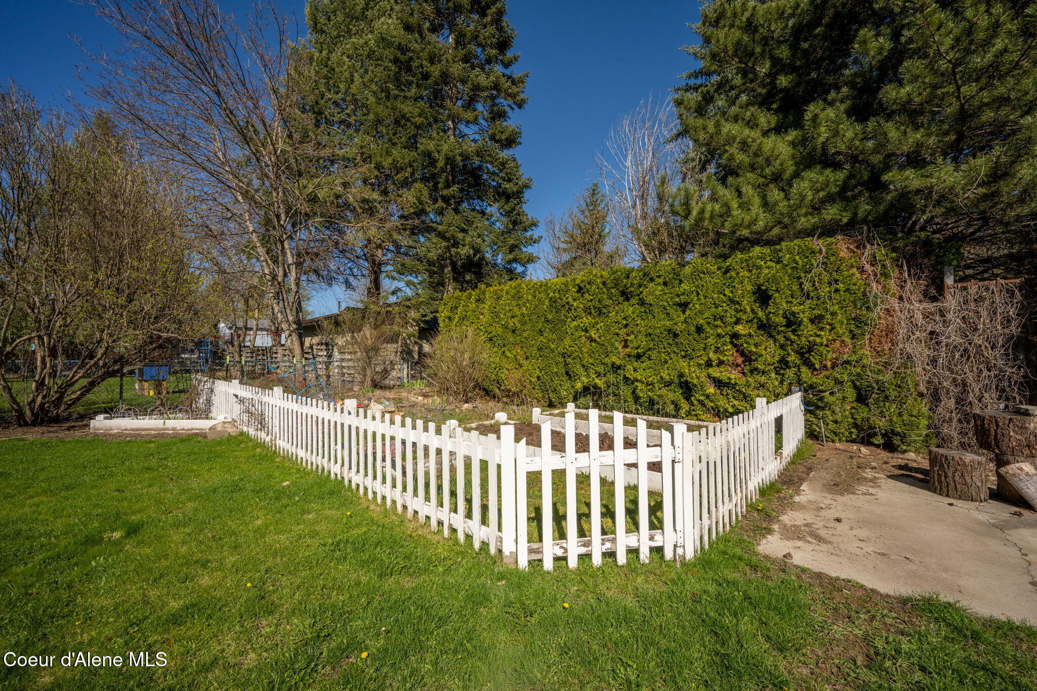 4006 North Moccasin Road Coeur D'Alene, ID 83815 - Photo 47 of 53 Backyard