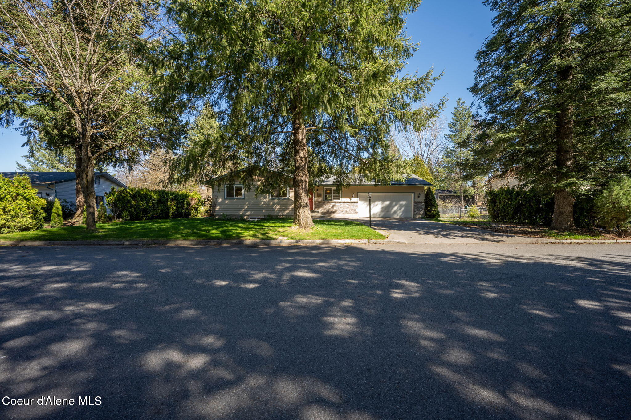 4006 North Moccasin Road Coeur D'Alene, ID 83815 - Photo 52 of 53 Front of Home