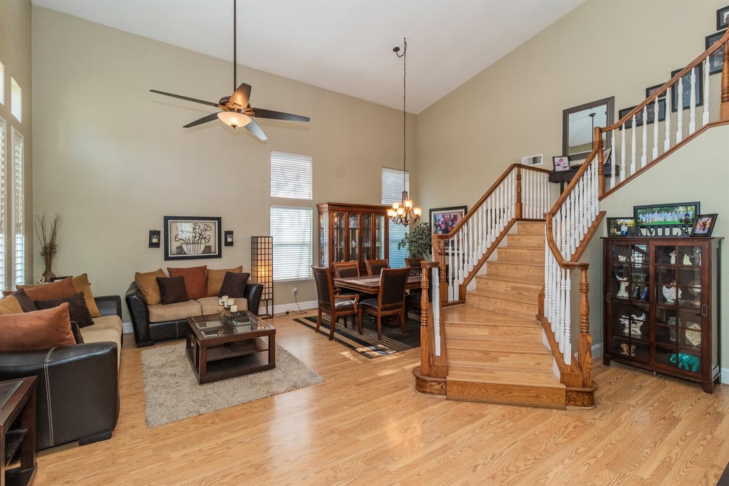 693 East Muir Avenue Reedley, CA 93654 - Photo 3 of 38 Gallery Image 3