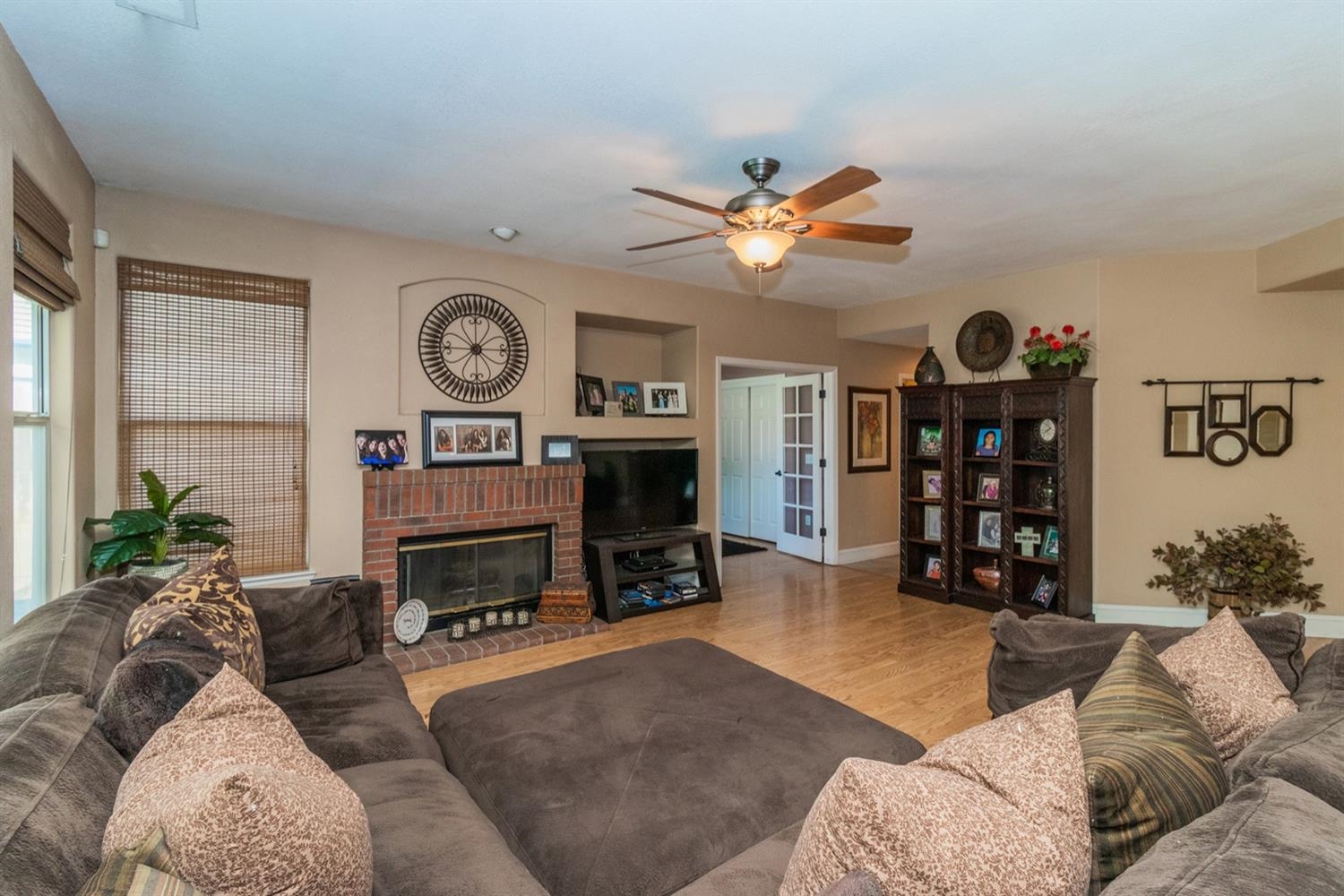 693 East Muir Avenue Reedley, CA 93654 - Photo 6 of 38 Gallery Image 6