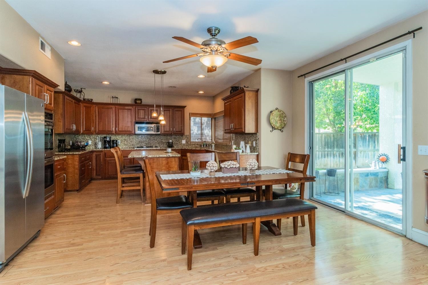 693 East Muir Avenue Reedley, CA 93654 - Photo 9 of 38 Gallery Image 9