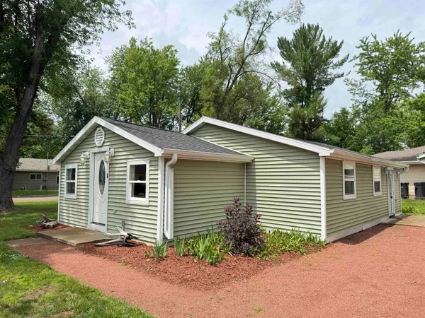 $249,000 | 803 Demarest Avenue, Waupaca, WI 54981