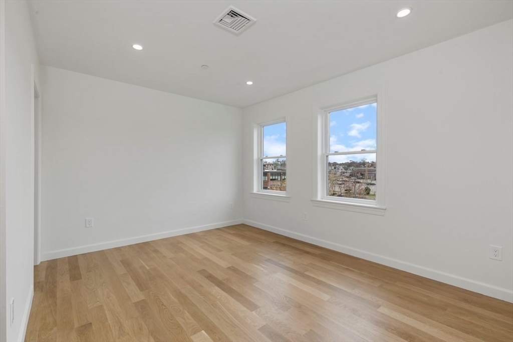 106 Broadway, Unit 3 Salem, MA 01970 - Photo 18 of 24