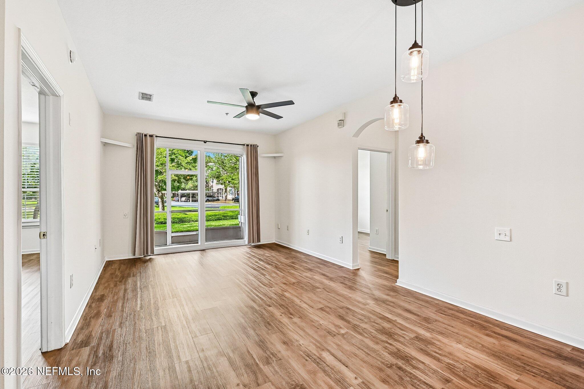 10550 Baymeadows Road, Unit 303 Jacksonville, FL 32256 - Photo 6 of 41 Living Room/ Dining Area