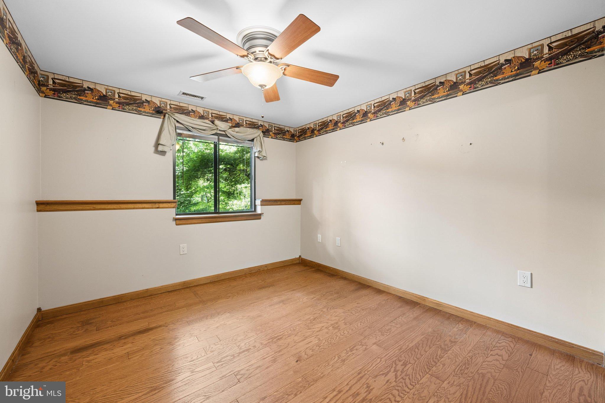 6725 West Lakeridge Road New Market, MD 21774 - Photo 28 of 64 Lower Bedroom 5 / Office